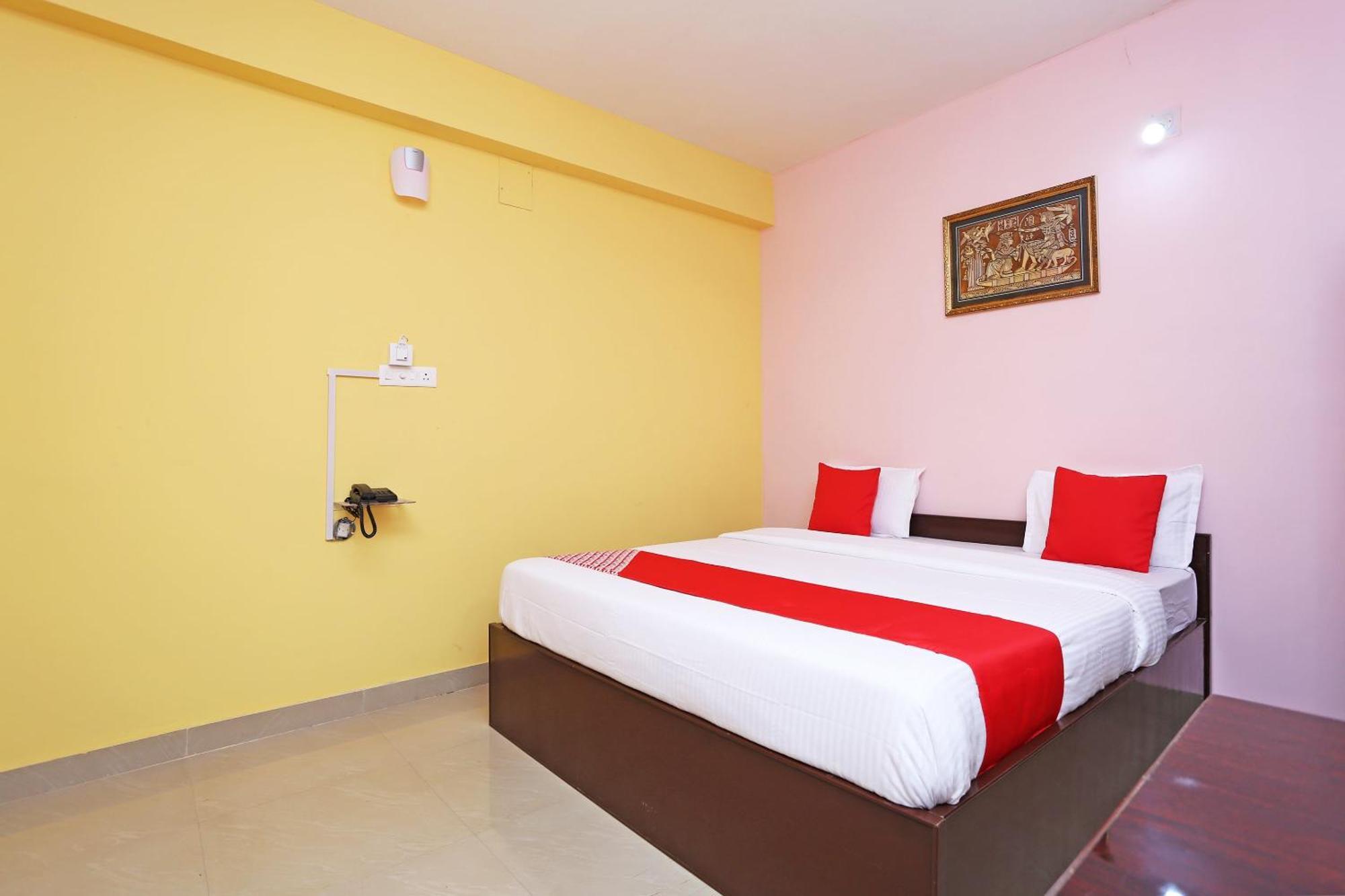 Hotel Grand Paradise Bhubaneswar Exterior photo